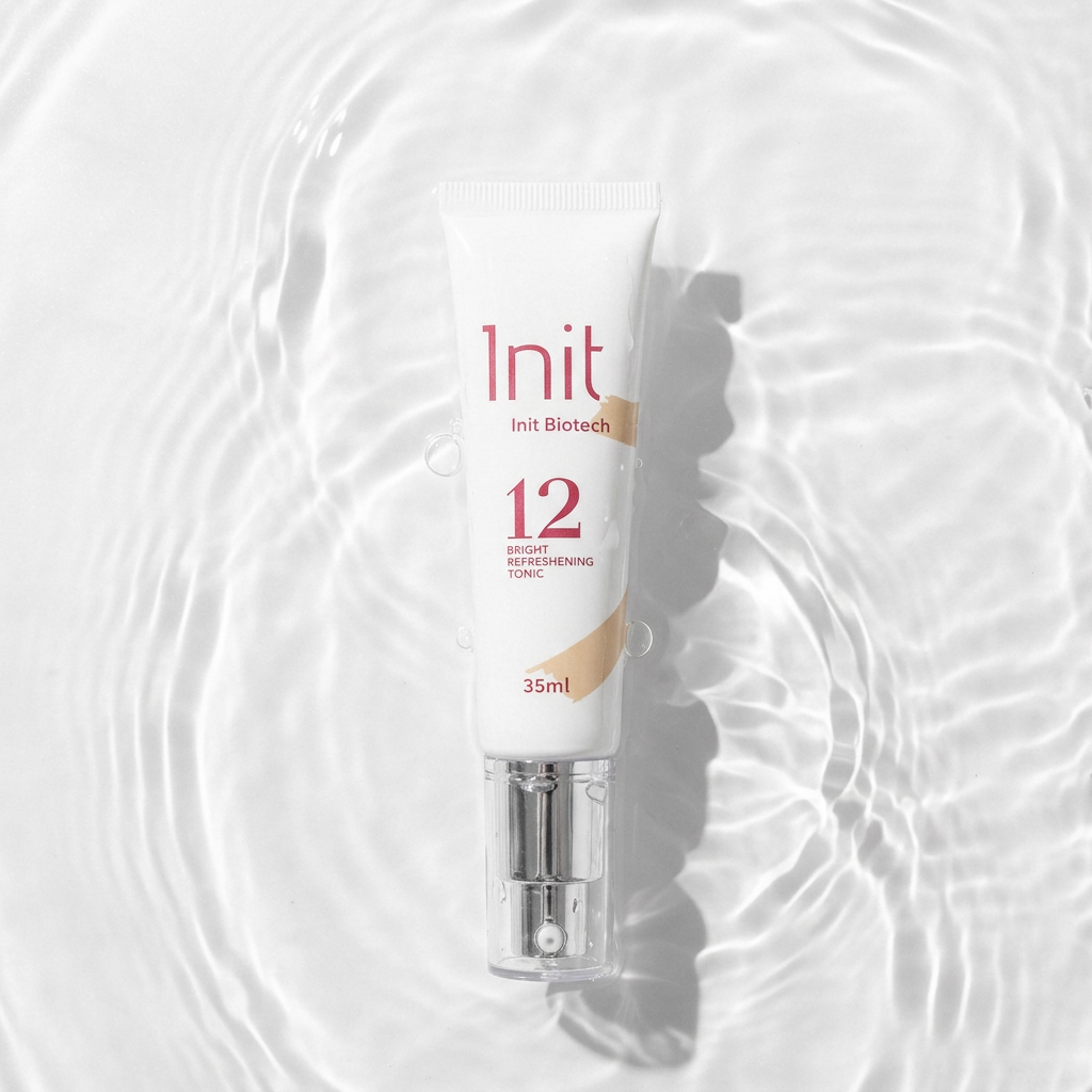 清爽煥采青春露 — Init 因妳